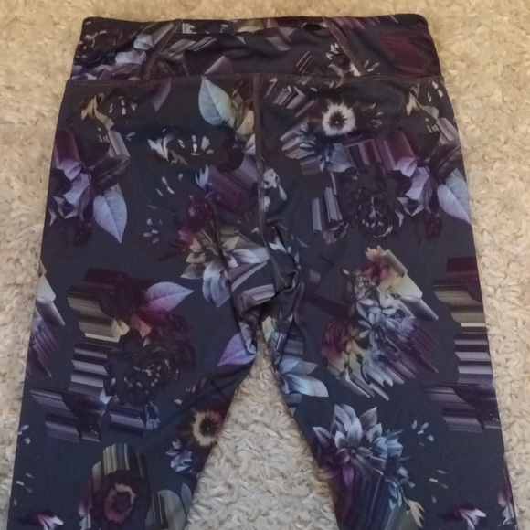 Nike Leggings - Picture 4 of 7